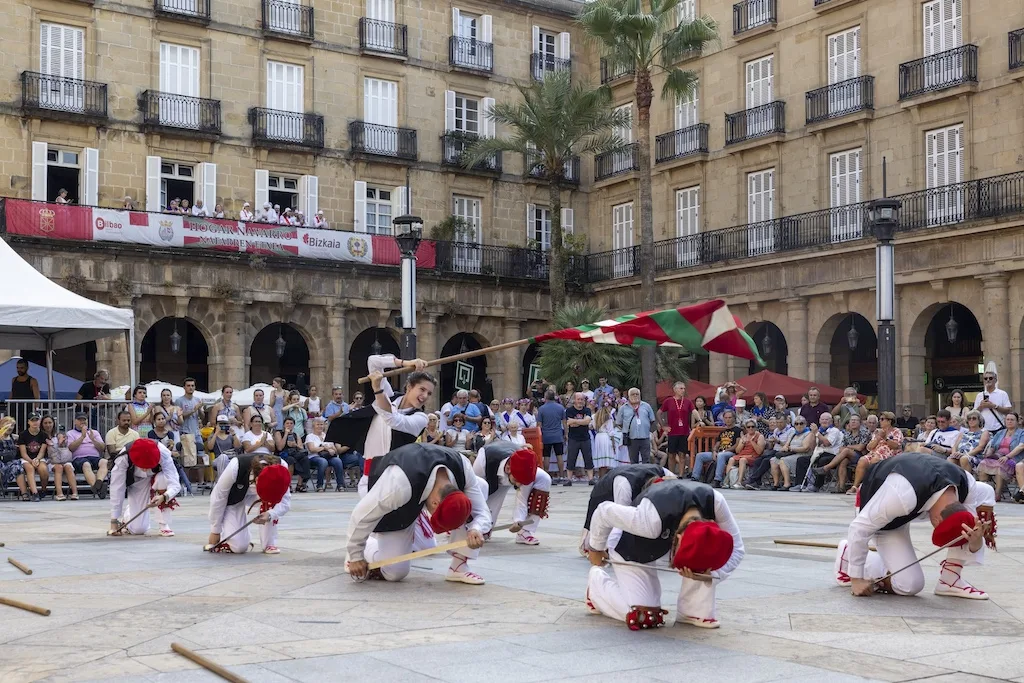Danzas vascas: Zerutxu (Markina-Xemein)
