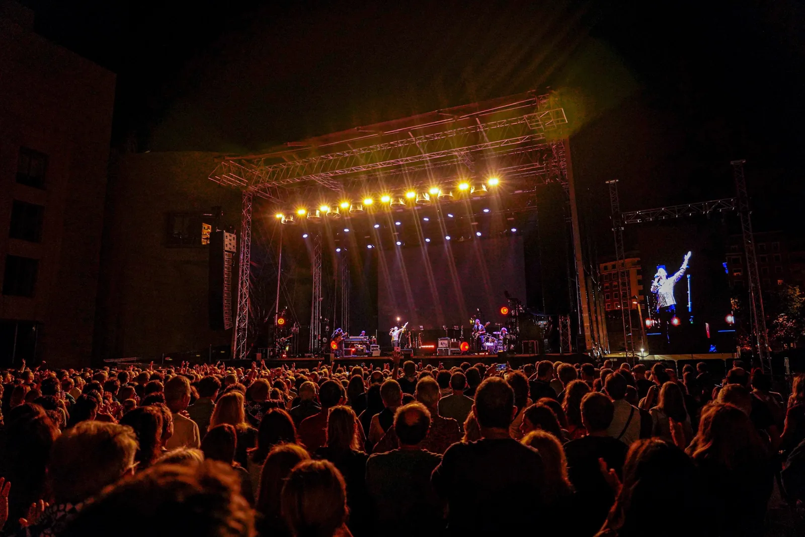 Aste Nagusia 2026 completa el cartel de conciertos de Abandoibarra y el Parque Europa