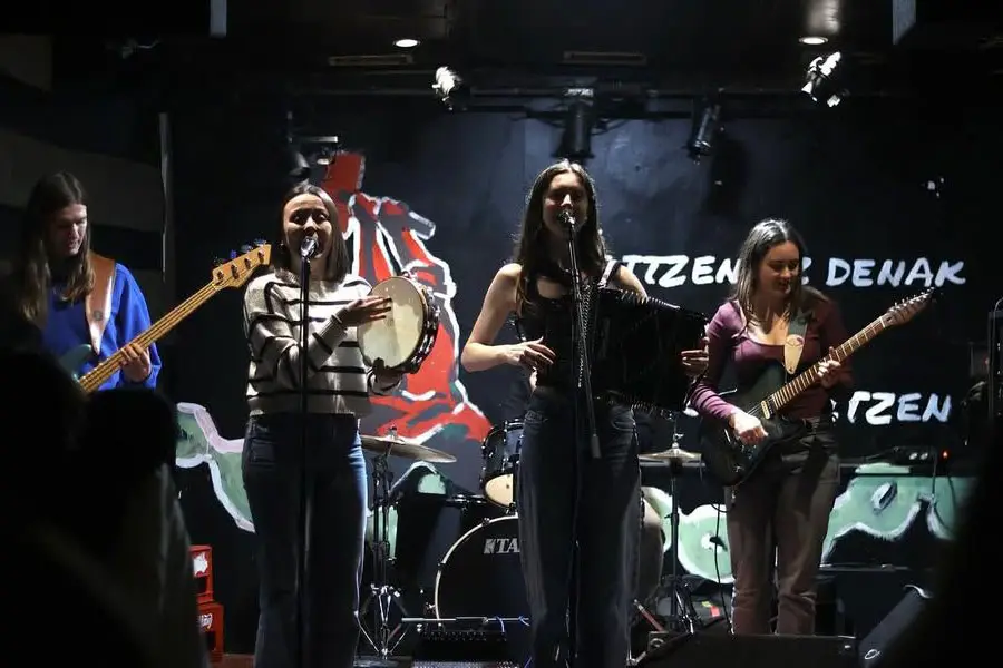 Kursaal espacio abierto. Verbena. Ahantzi Erromeria