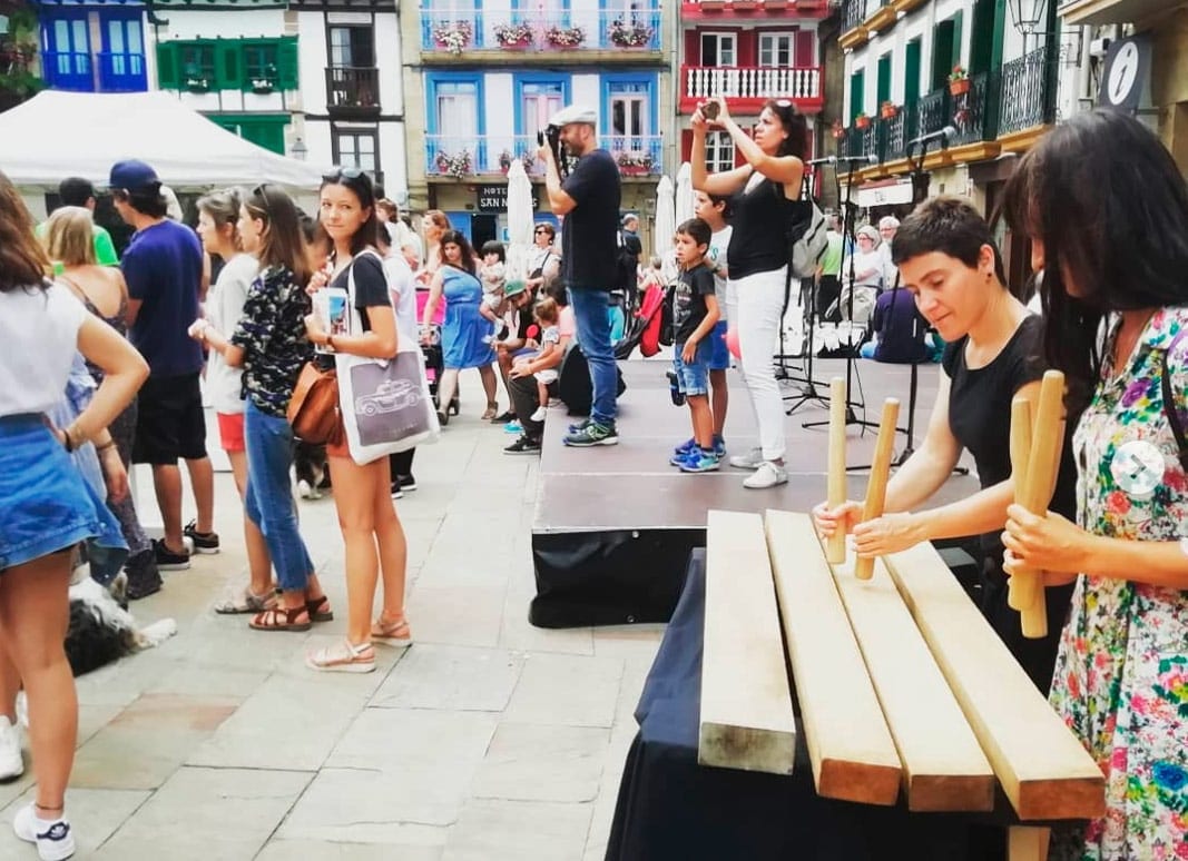 Exhibición de Txalaparta: TXOTX