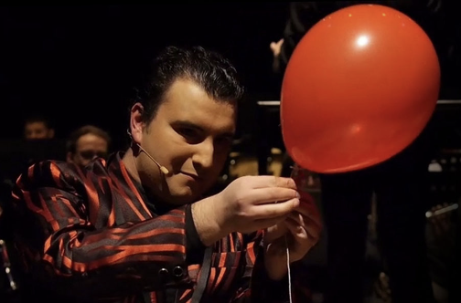 Hodei Magoa presenta «Tutti-Magia», espectáculo de magia