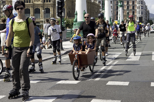 Marcha festiva de bici-patines