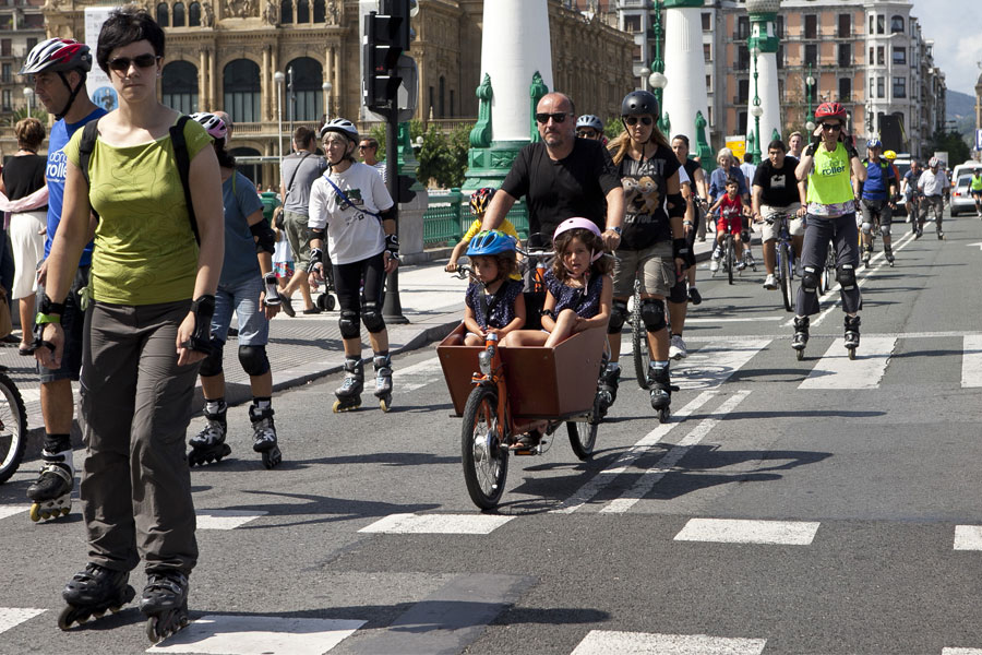 Marcha festiva de bici-patines